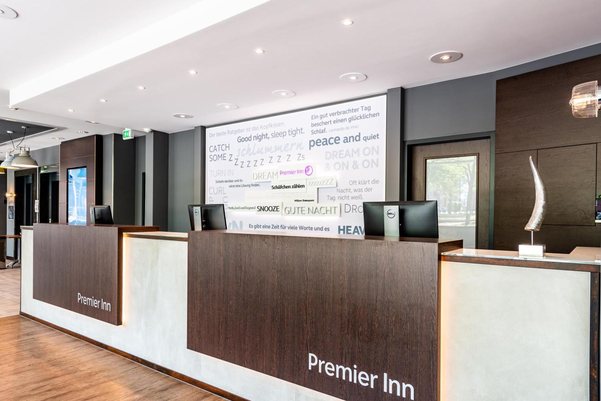 Premier Inn Essen City Limbecker Platz Exterior photo