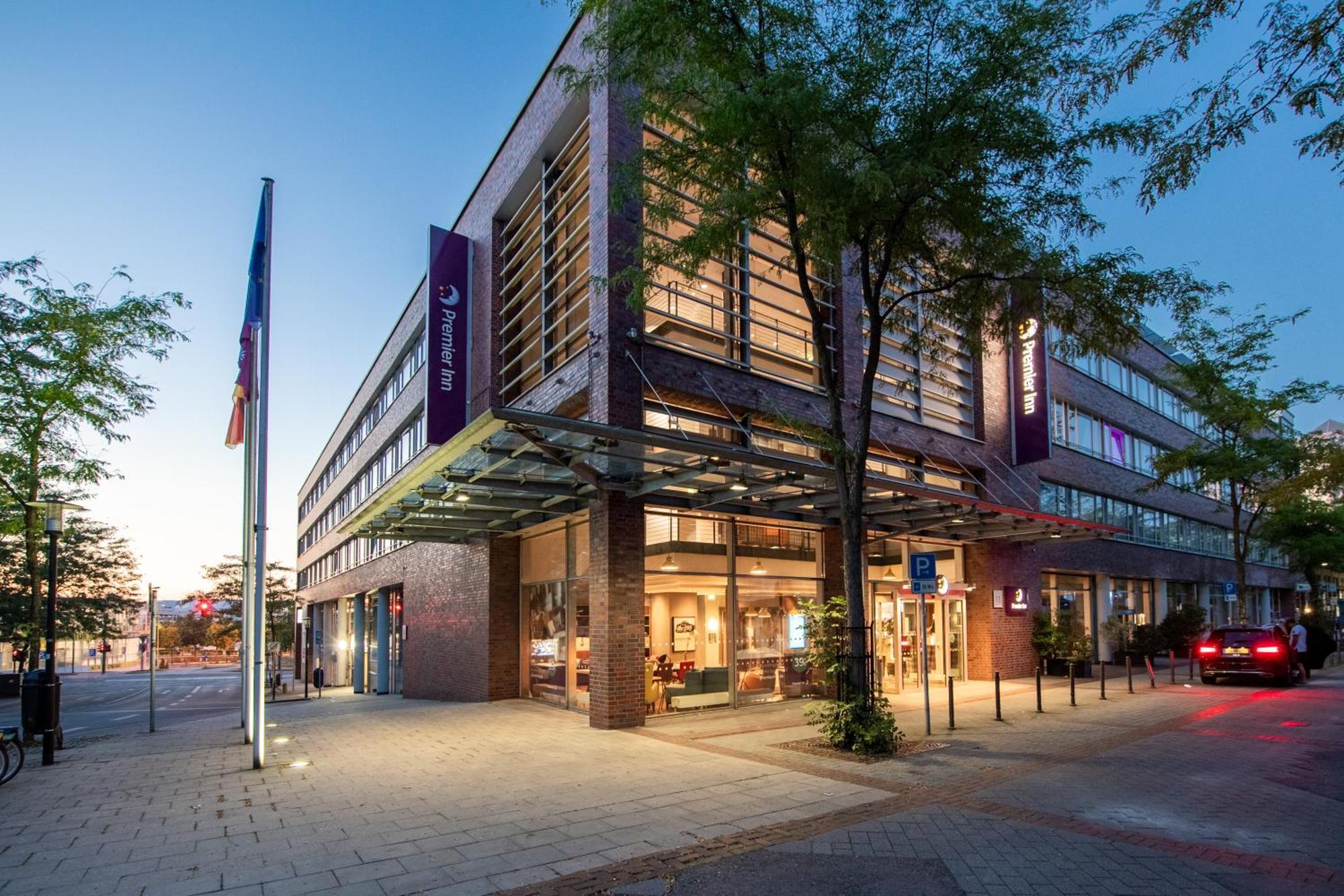 Premier Inn Essen City Limbecker Platz Exterior photo
